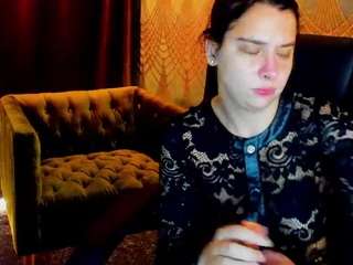 LiviaSshy live cam preview