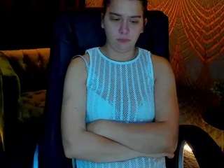 LiviaSshy live cam preview