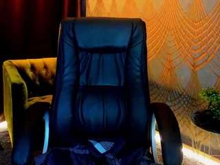 LiviaSshy live cam preview