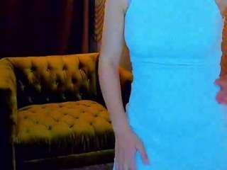LiviaSshy live cam preview