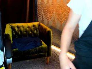 LiviaSshy live cam preview