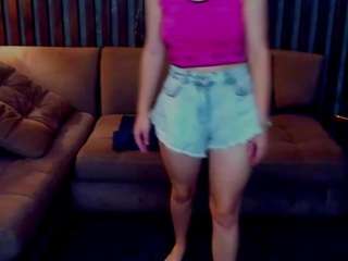 LiviaSshy live cam preview