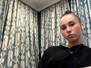 loreesantilukka Sex Cam Show
