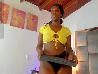 mia-ebony1