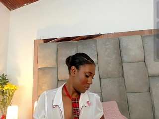 mia-ebony1