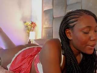 mia-ebony1