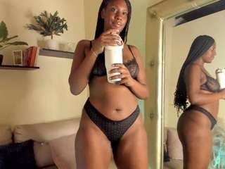 mia-ebony1