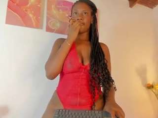 mia-ebony1