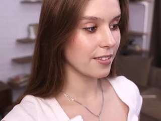 AnissaDruvenga live webcam show