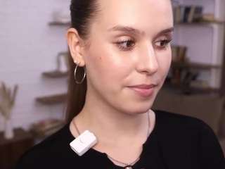 AnissaDruvenga live webcam show