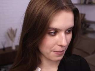 AnissaDruvenga live webcam show