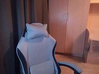 Evelyn live webcam show