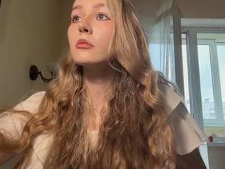 Constancenordyke's cam show statistics and live stream