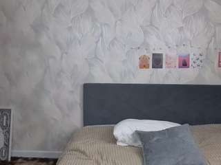 Live cam show with Ellis-Brownn