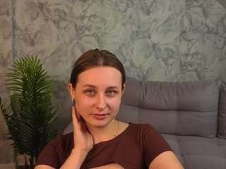 Ellis-Brownn live cam preview