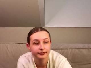 Ellis-Brownn live cam preview