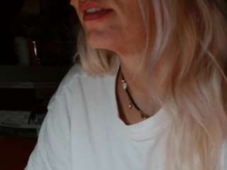 kathleenedwards live profile