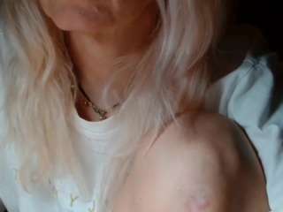 kathleenedwards live webcam show