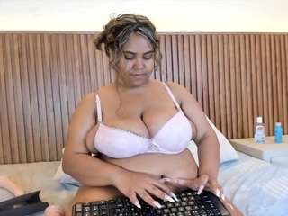 keylaaura live webcam show