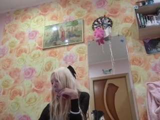 Luna live webcam show