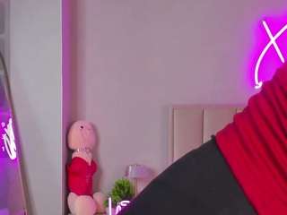 nelly-maay Sex Cam Show