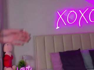 nelly-maay Sex Cam Show