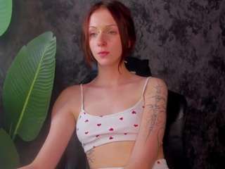 Nelly-maay's cam show statistics and live stream