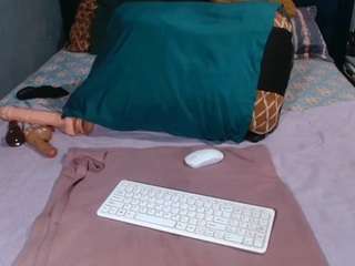 spankmyass1990 live webcam show