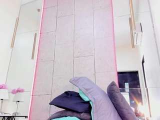 maralinette-22 live webcam show