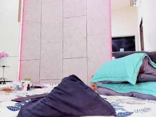 MARALINETTE-22 live webcam show