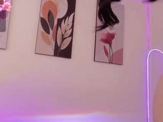 sara-core Sex Cam Show
