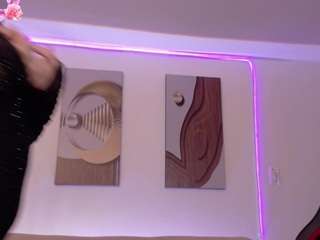 sara-core Sex Cam Show