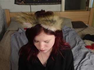 Fox-Cuteee live webcam show