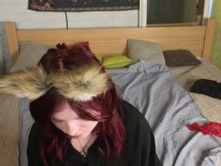 Fox-Cuteee live webcam show
