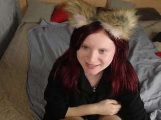 Fox-Cuteee live webcam show