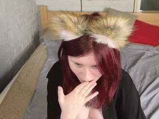 Fox-Cuteee live webcam show
