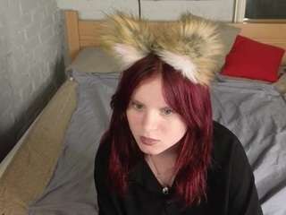 Fox-Cuteee live webcam show