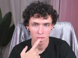 Jacobdavidsons's cam show statistics and live stream