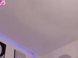 lily-cooper Sex Cam Show