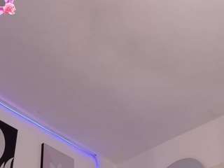 lily-cooper Sex Cam Show