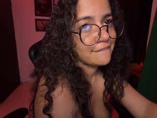 Saharariderrr's cam show statistics and live stream