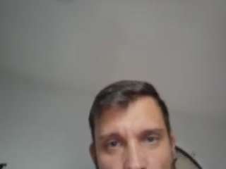 SavvyTrusty live cam preview