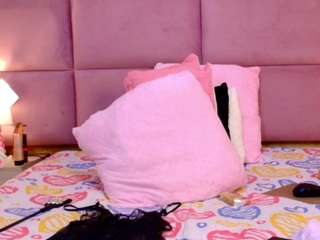 zoeaitana's live room