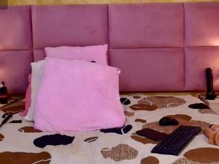 zoeaitana's live room