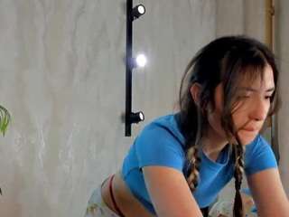 avayuzu Sex Cam Show