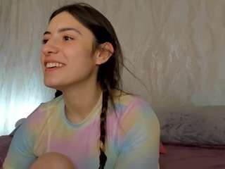 Live cam show with avayuzu