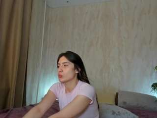 avayuzu live webcam show