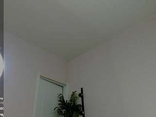 avayuzu live cam preview