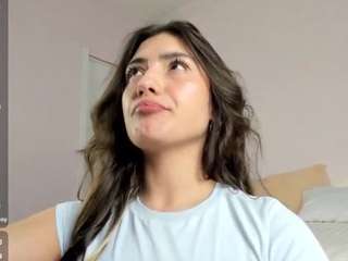 avayuzu live cam preview