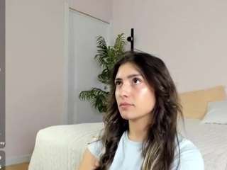 avayuzu live cam preview
